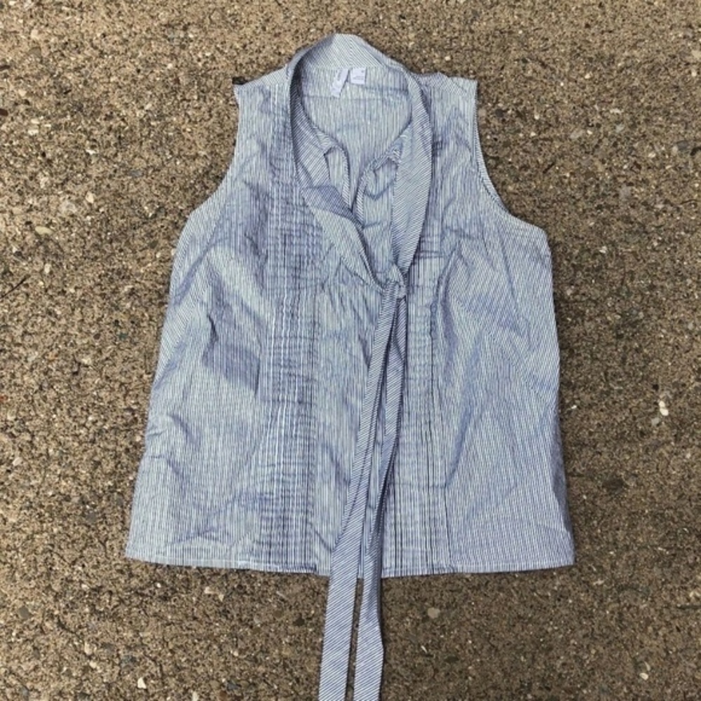 Old Navy Medium‎ Black White Silver Striped Blouse